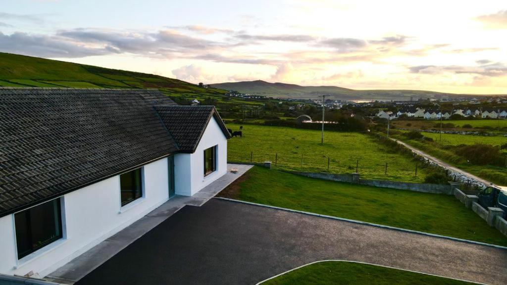 Dingle Way Snug, Luxury Apartment Bagian luar foto